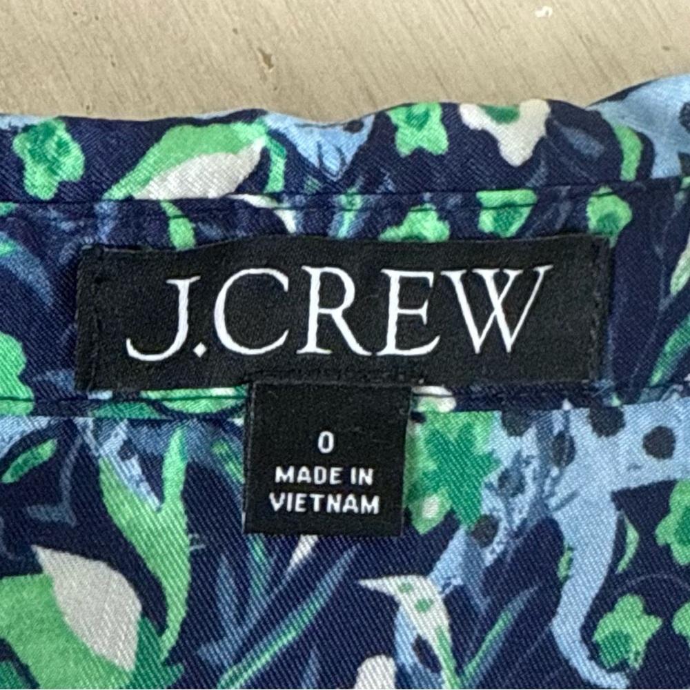 J. Crew Button-front midi dress‎ in fauna floral - Picture 11 of 13